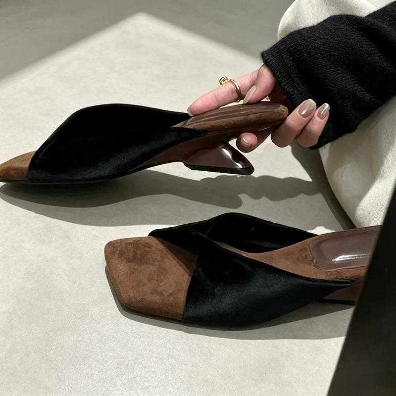 Sandals Cool Slippers Women's Holiday Trendy Outer Wear Pleated New Open-toed Night Fashion Evening Wind Thick Heel One-word Suede