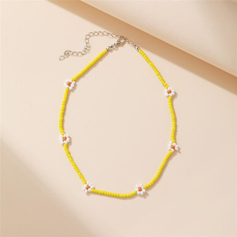 Collana girocollo con fiori di perline colorate