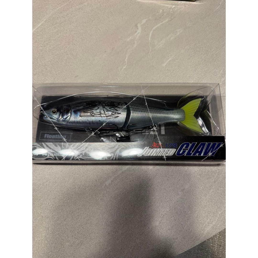 Used GAN CRAFT JOINTED CLAW 178 autographed