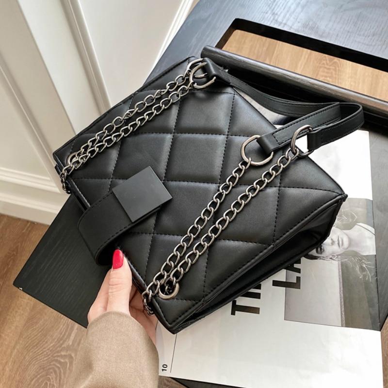 simple black shoulder bag