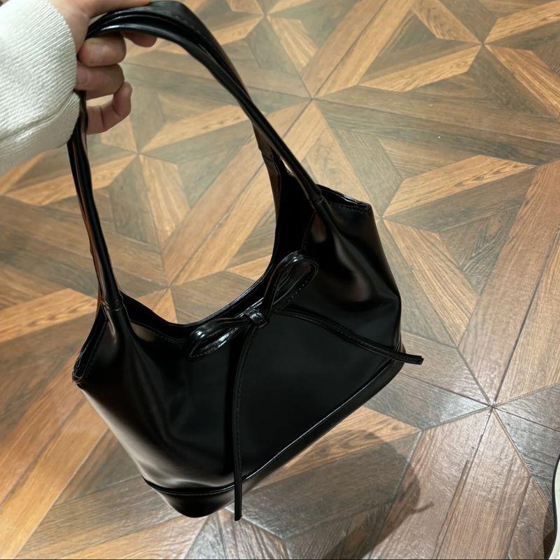 

K-style Large Capacity Shoulder Bag Bags Women s 2025 Summer Red New Style Bows Tote Bag Commuter Hand-Carrying Bag Black large