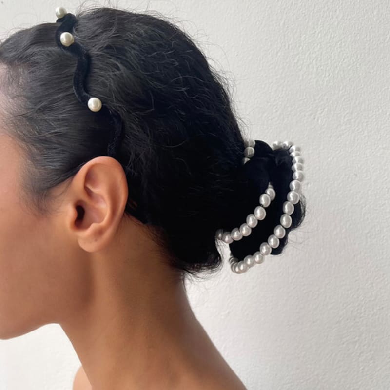 SCHO JEWELRY Ariel Wave Pearl Velvet Hairband