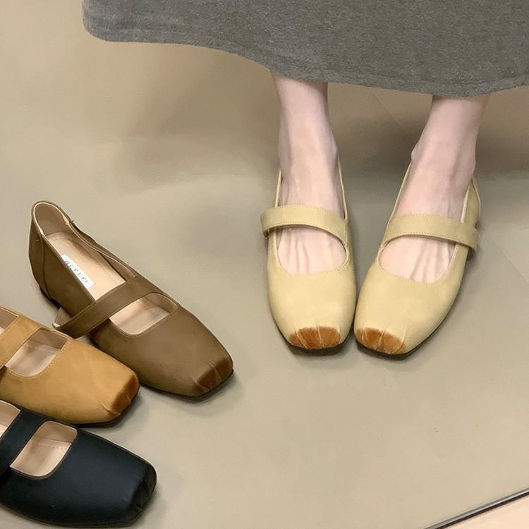 Französischer quadratischer Kopf mit Schweinenase Mary Jane Schuhe 2025 Herbst neue Retro Innenhöhenerhöhung Ballerinas