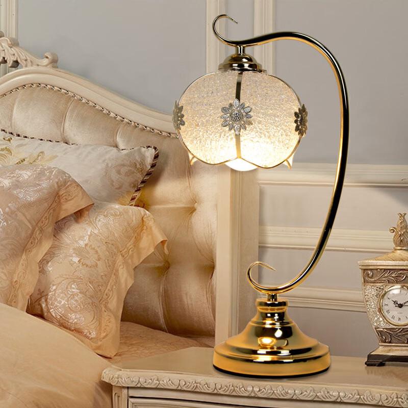 Minimalist Dimmable LED Bedside Lamp