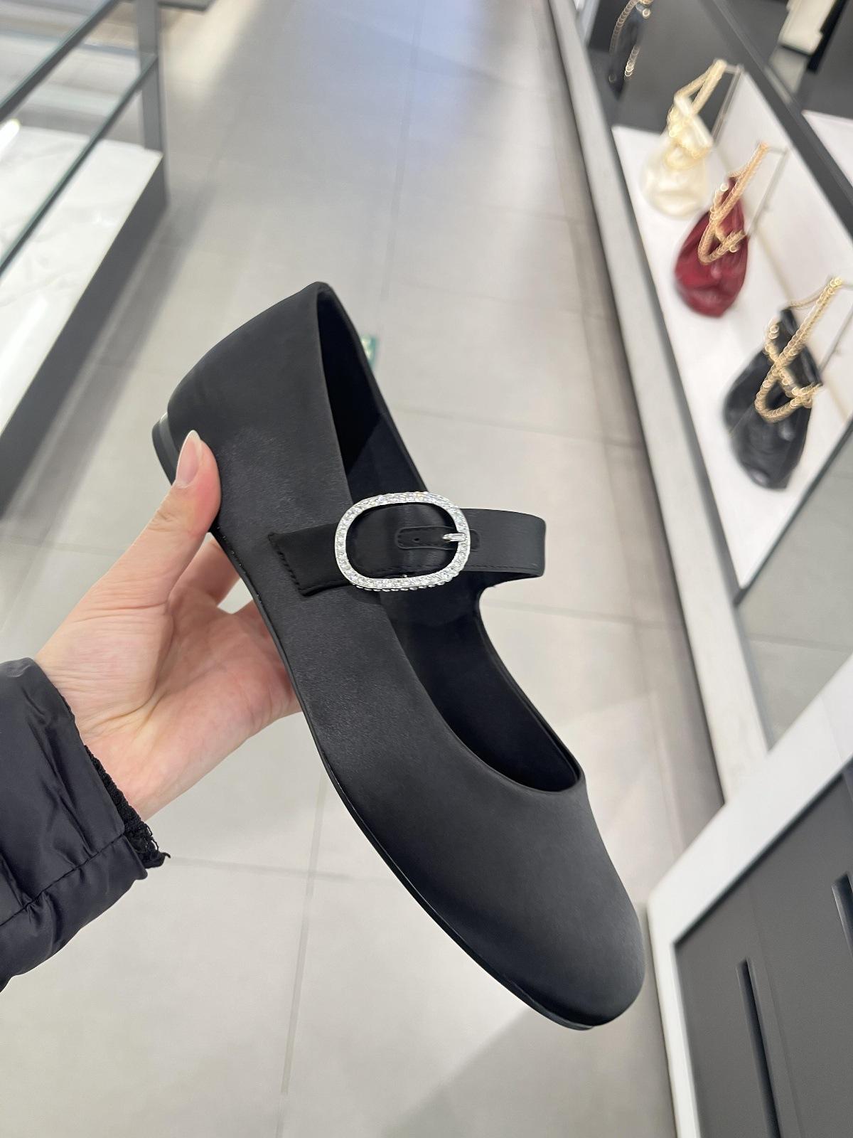 

Версия из овчины~ 2025 новые кожаные туфли со стразами на мягкой подошве, женские балетки с круглым носком и плоской подошвой, туфли Мэри Джейн 35