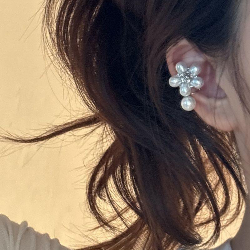 French Sweet Diamond Flower Pearl Ear Clips Women's Pierless Design Earrings Earrings