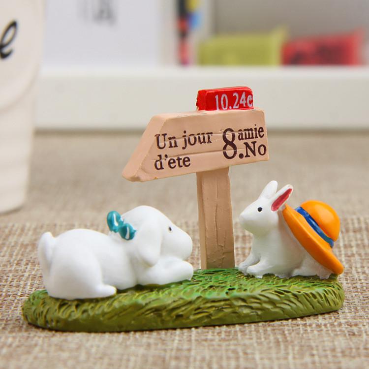 Resin Garden Cartoon Sign With Dog And Rabbit Design For Gifts Gardening