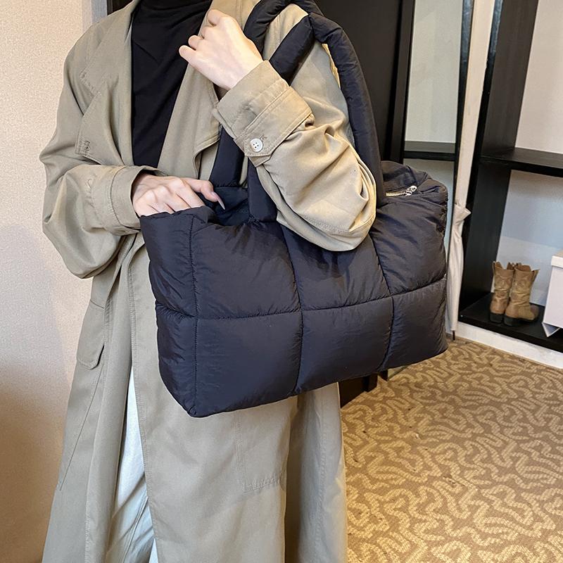 Large Tote Bags for Women 2024 Winter Y2K New Trend Fashion Shoulder Tote Bag Lady Luxury Design Handbags and Purses