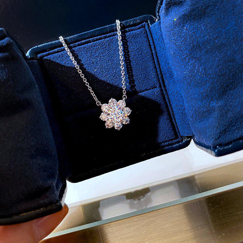 

Exquisite Sunflower Gold-Plated Sterling Silver Clavicle Chain - Autumn/Winter Luxury Design 925 Silver