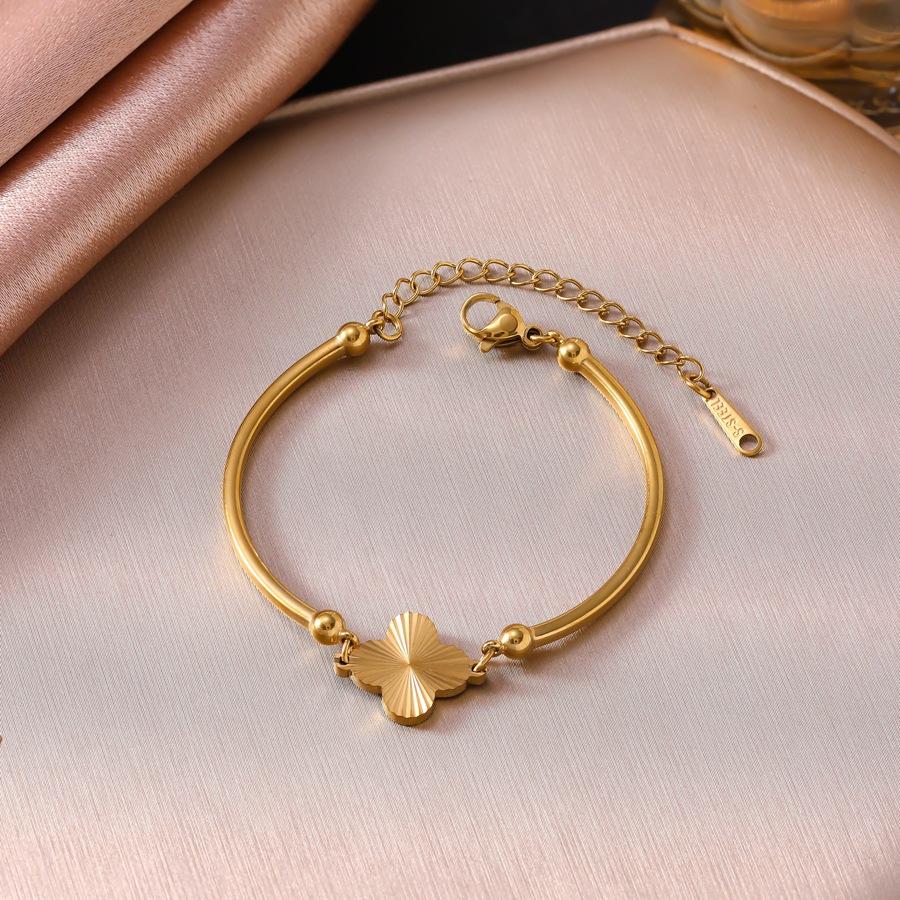 Four Leaf Clover Titanium Steel Bracelet for Women, Fashionable and High-end, Niche Design, Gift for Girlfriend, and Jewelry