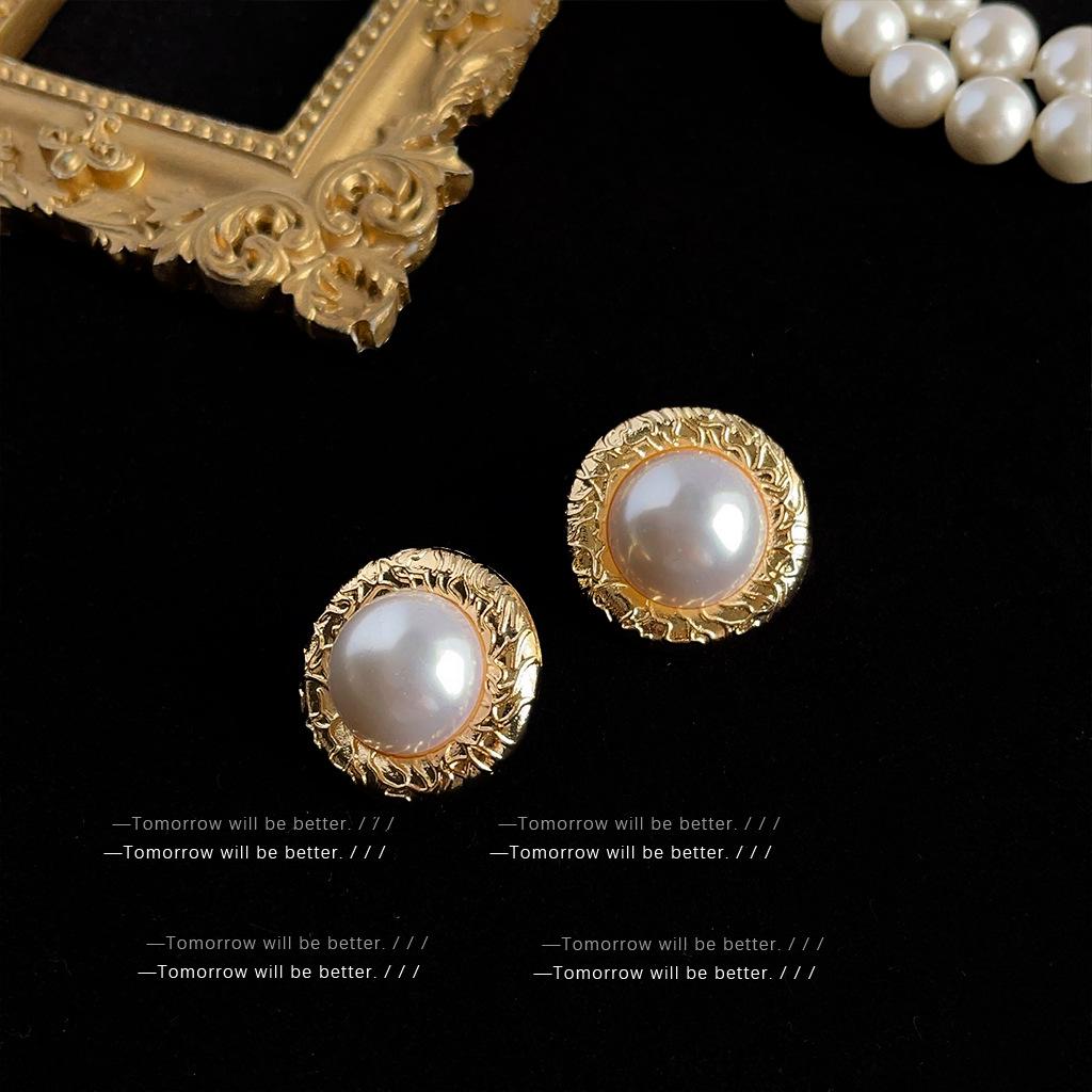 Mid-Century Vintage Stud Earrings: Trendy Literary Style in Light Luxury Fashion