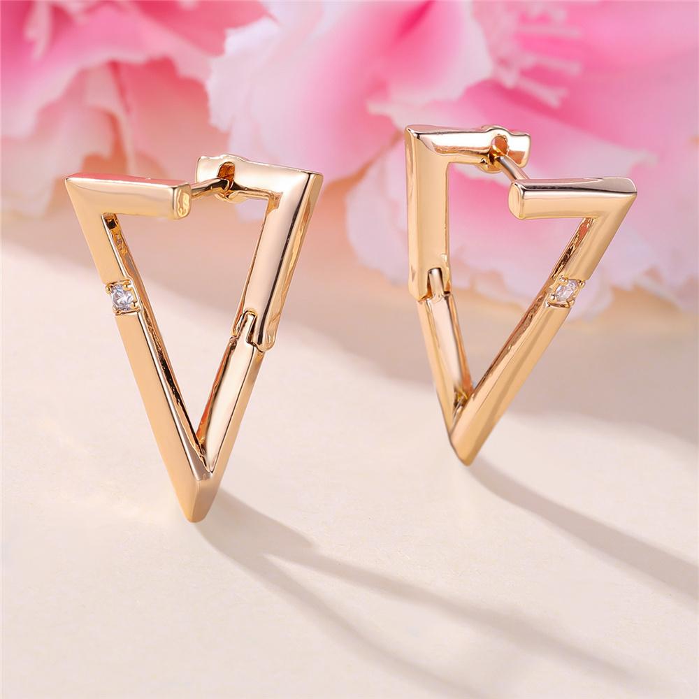 Einzigartige Damen Weiße Dreieck Zirkonstein Creolen Goldfarbe Mode Geschenke für Freundinnen Hochzeits Schmuck Für Frauen