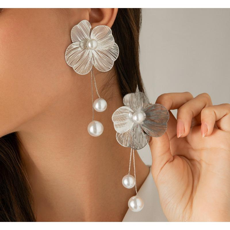 

Універсальні Прикраси Європейський та Американський Висококласний Набір Прикрас з Стразами Намисто Сережки Нішевий Ретро Ланцюжок на Ключицю