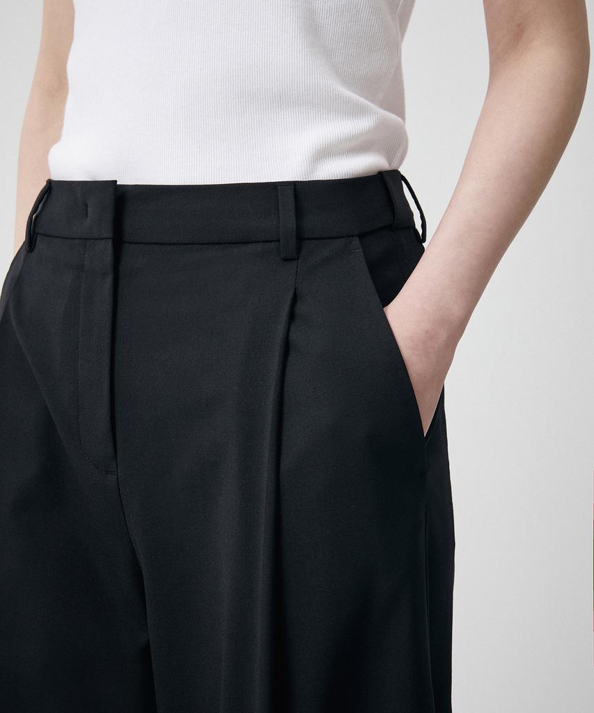 MUSINSA STANDARD WOMAN Women'S Summer Wool One-Pleat Wide Hidden Elastic Waist Slacks [Black]