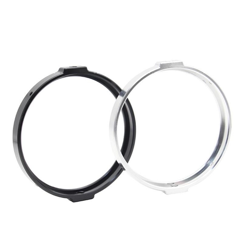 Motocyklový 5,57palcový přední světlomet CNC z hliníkové slitiny ozdobný držák v krabici;