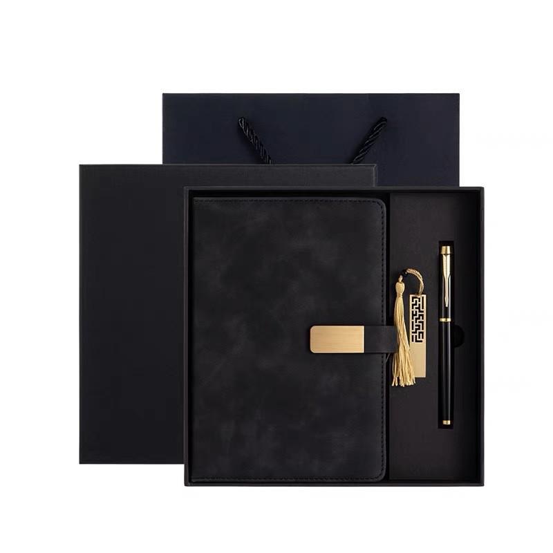 Taccuino da Lavoro in Pelle Formato A5: Diario con Fibbia Magnetica e Stampa Logo - Elegante Scatola Regalo per Riunioni d'Ufficio