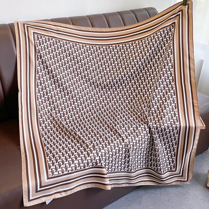 New Square Scarf Temperament Versatile Vacation Beach Scarf Scarf Scarf Women High-end Spring and Autumn Summer Women