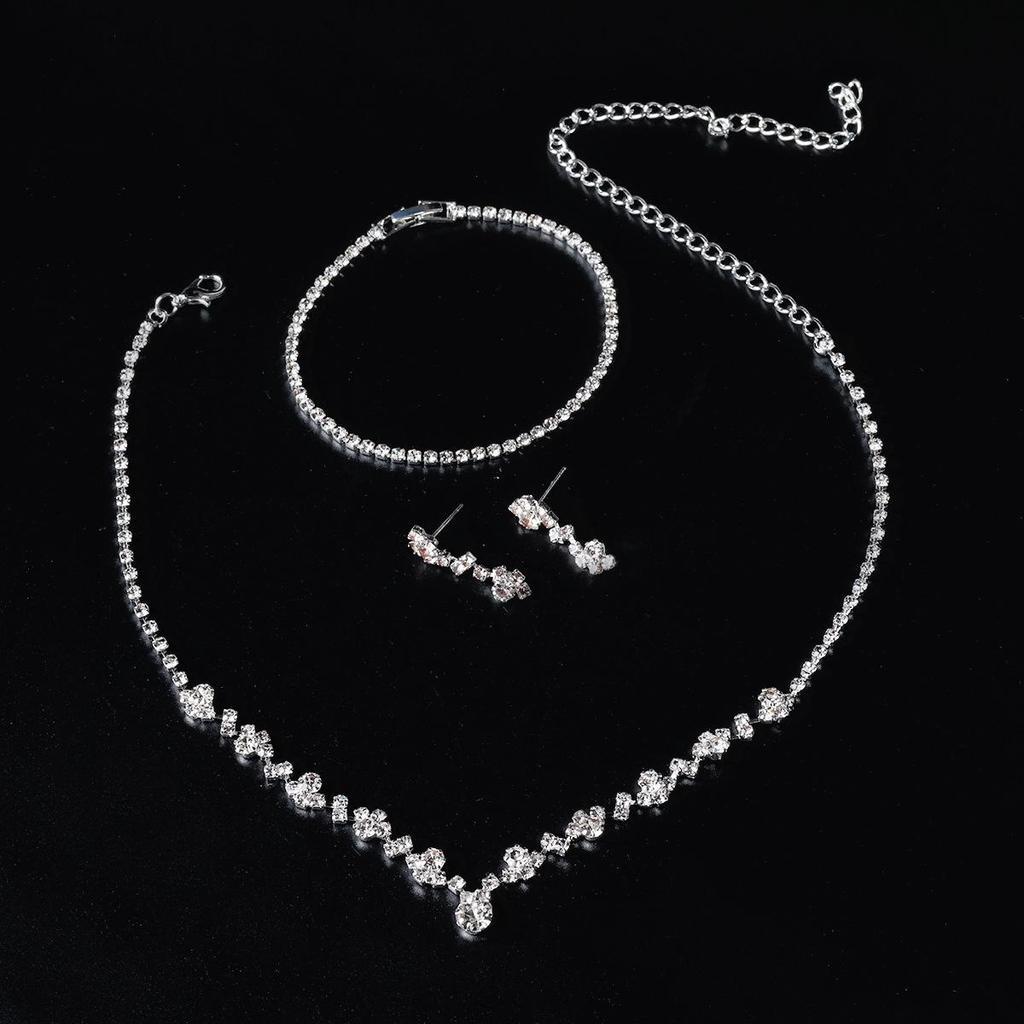 Elegant Rhinestone Set: Necklace, Earrings & Bracelet with Claw Chain Design - Multiple Styles