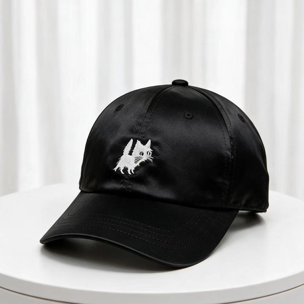 Autumn new fashion satin baseball caps for men and women, sweet and cute little fox embroidered face cap