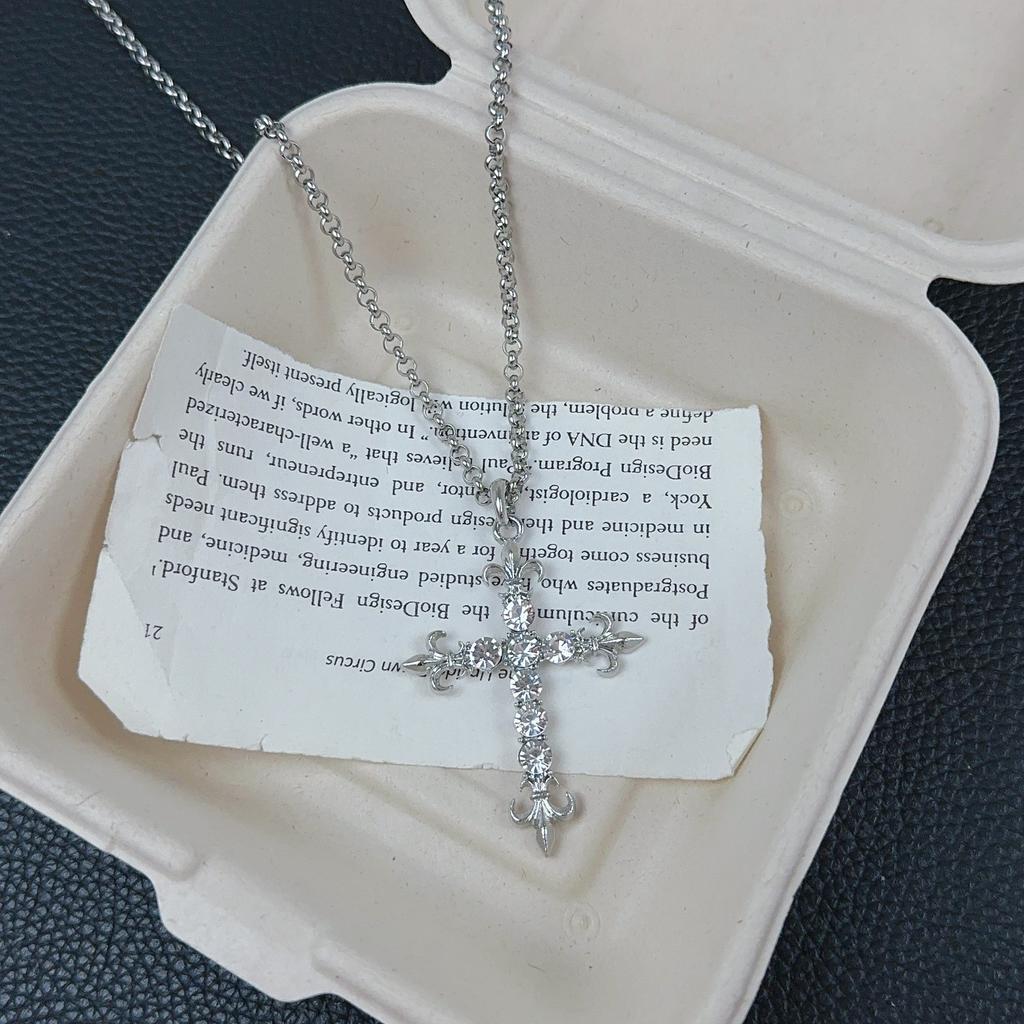 European and American style cross pendant necklace female cold style personality design collarbone chain cool style fashion versatile accessories