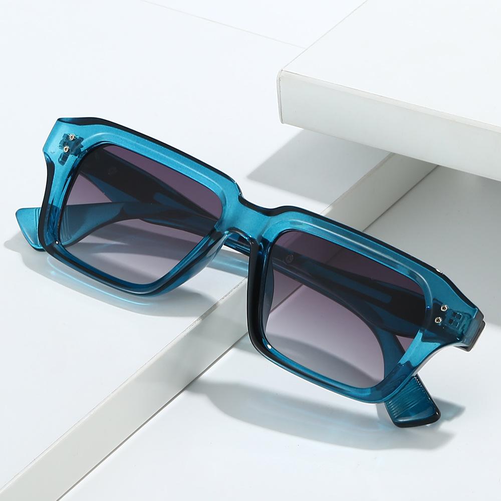 Retro Luxury Metal Square Frame Sunglasses for Men Fashion Popular Outdoor Sports Cycling Driving UV400 Sunglasses Goggles