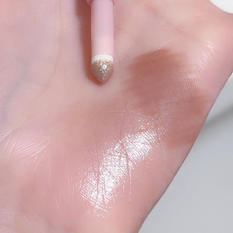 Sweetmint Crescent 2-in-1 Under-Eye Liner & Highlight Pen: Double-Headed Natural Concealer for a Youthful Look