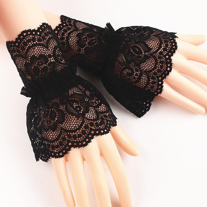 Women'S Lace Mesh Hollow Bell Sleeves Wrist Sleeve For Weddings And Parties