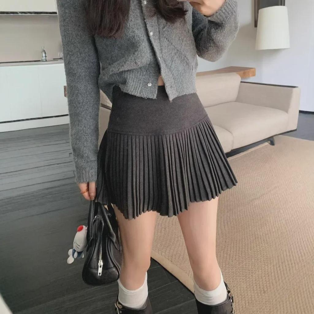 High-Waist A-Line Knitted Skirt for Women - Fashionable, Slimming, Anti-Exposure Wool Pleats for Spring & Autumn