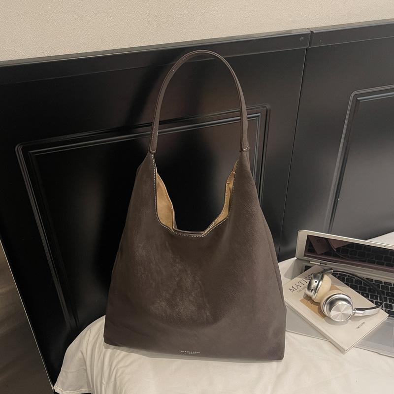 

Retro work commuter bag women s large-capacity new winter leisure shoulder shopping bag tote bag