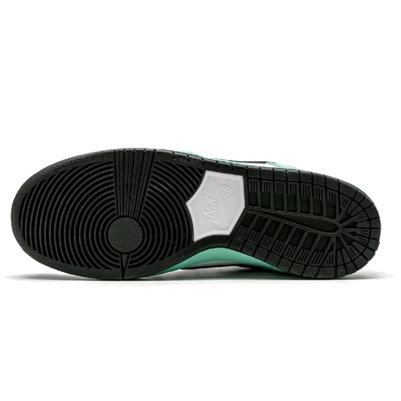 Nike SB Dunk Low Sea Crystal Skateboard Shoes 819674-301