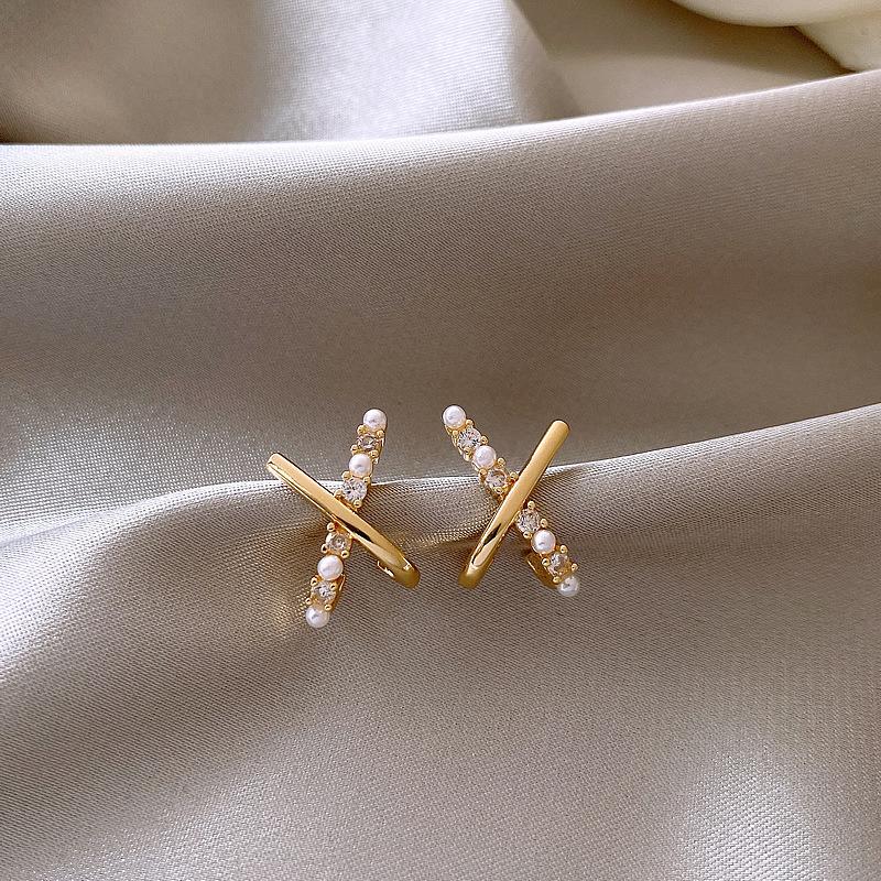 Niche simple cross pearl stud earrings femininity earrings letter elements new