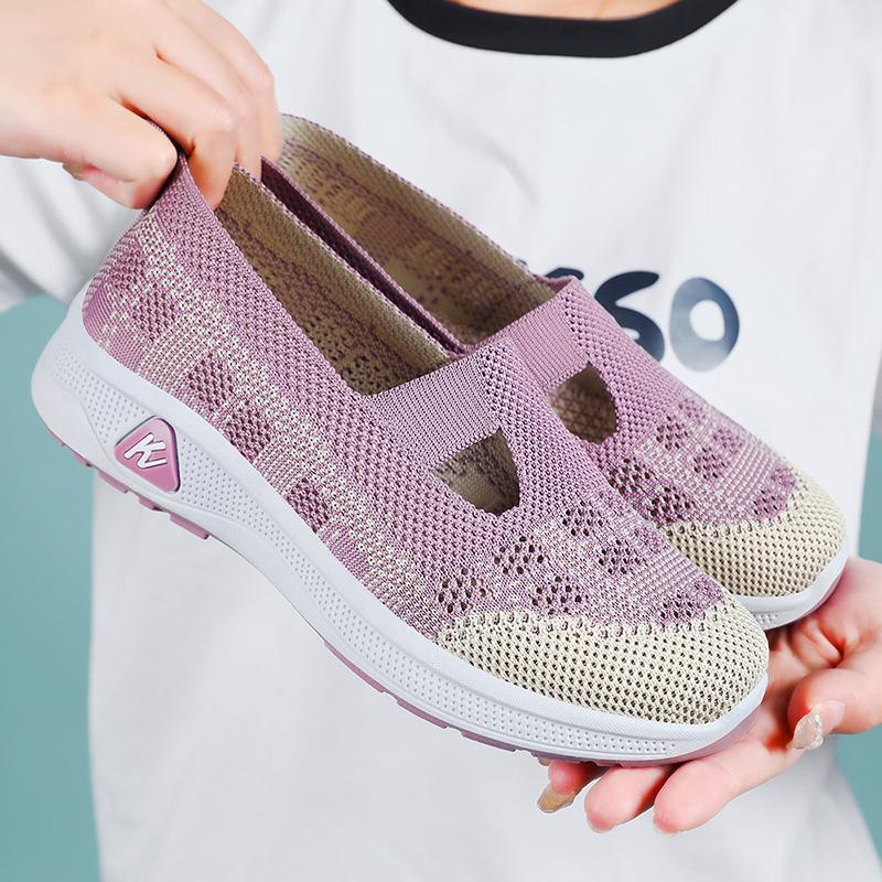 Summer breathable and comfortable single shoes, old Beijing cloth shoes, one step on mother's shoes