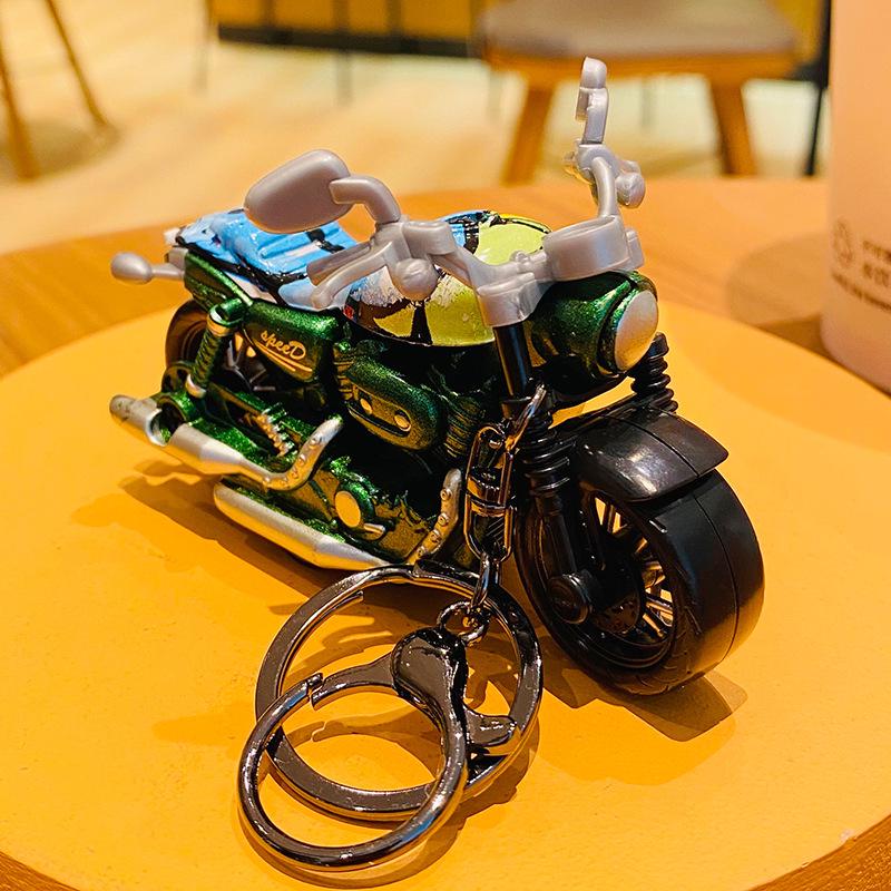 Cartoon-Legierung Rückzieh-Motorrad Schlüsselanhänger Anhänger - Spielzeug Geschenk für Schüler und Paare