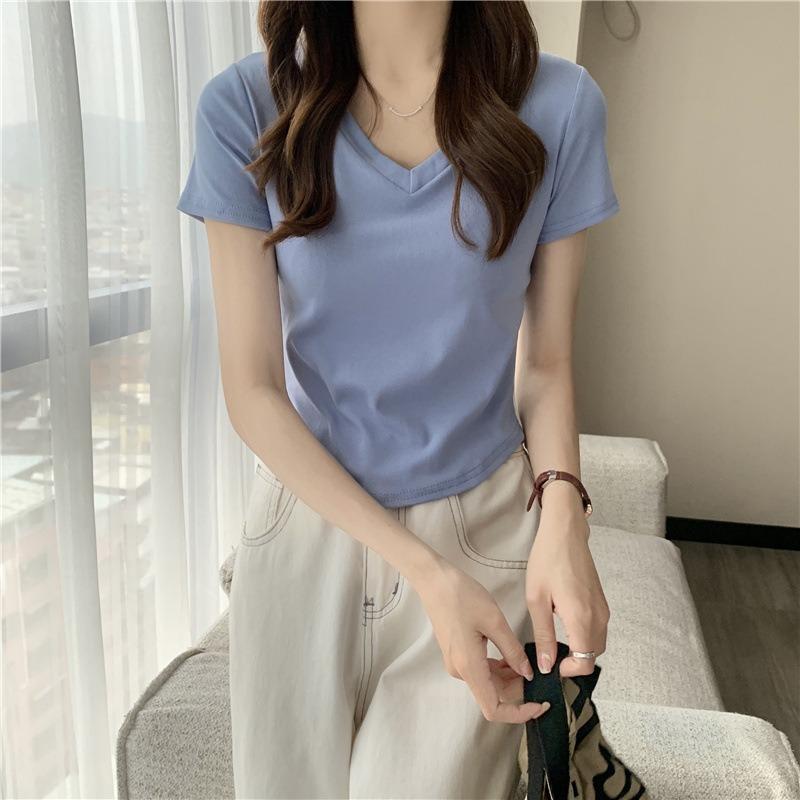 Women Solid V Neck Short Sleeve Curved Hem Slim Fit Cropped Casual Basic Tee Shirt