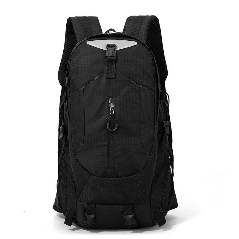 

Lightweight Waterproof Nylon Hiking & Mountaineering Backpack with Large Capacity чорний