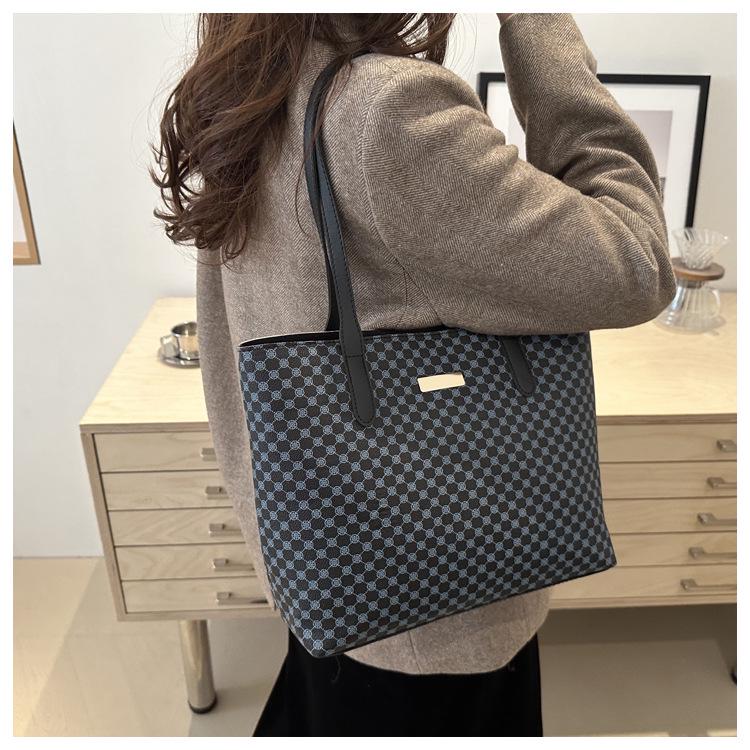 2025 Women's Large Capacity Vintage PU Tote Shoulder Bag