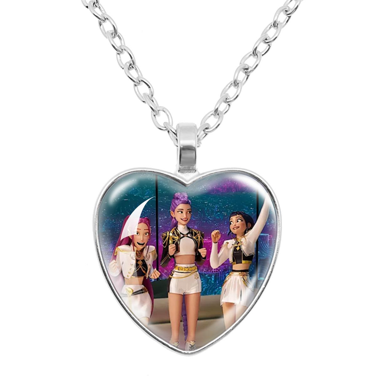 KPop Cacciatore di Demoni Anime Collana Carina Gioielli Moda Bambini Accessori Gemma Collana Cuore di Pesca Regalo di Vacanza per Ragazza