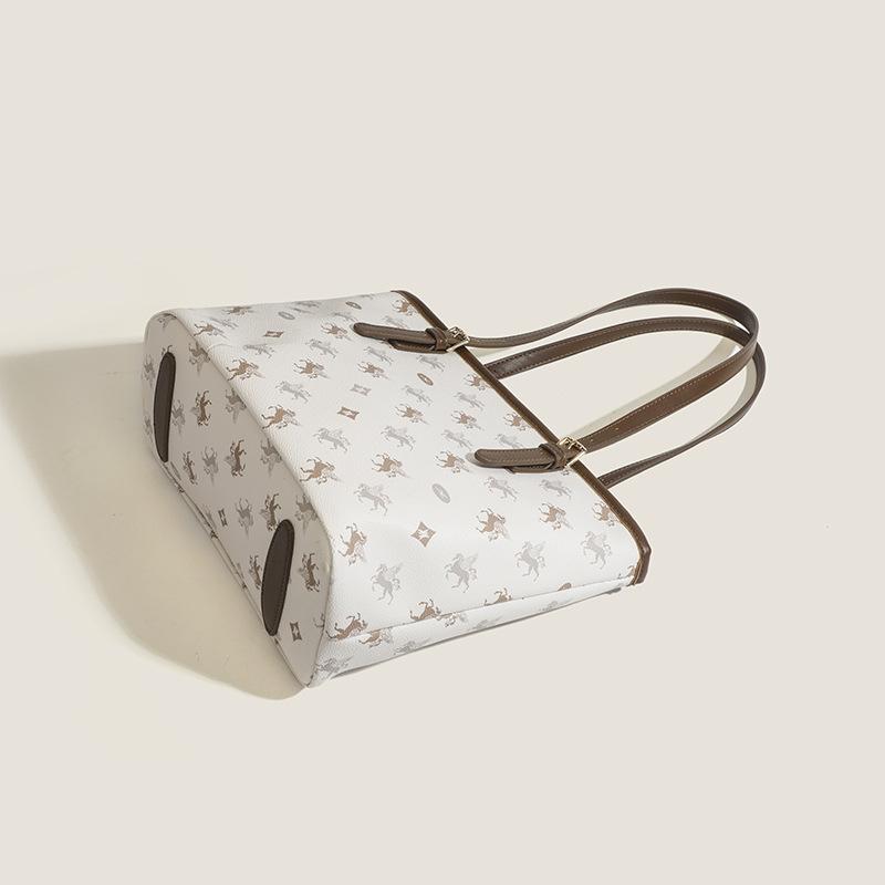 Large Capacity Simple Female Student Handbag New Summer Style Trendy and Versatile Commuter Tote Bag Temperament Shoulder Bag