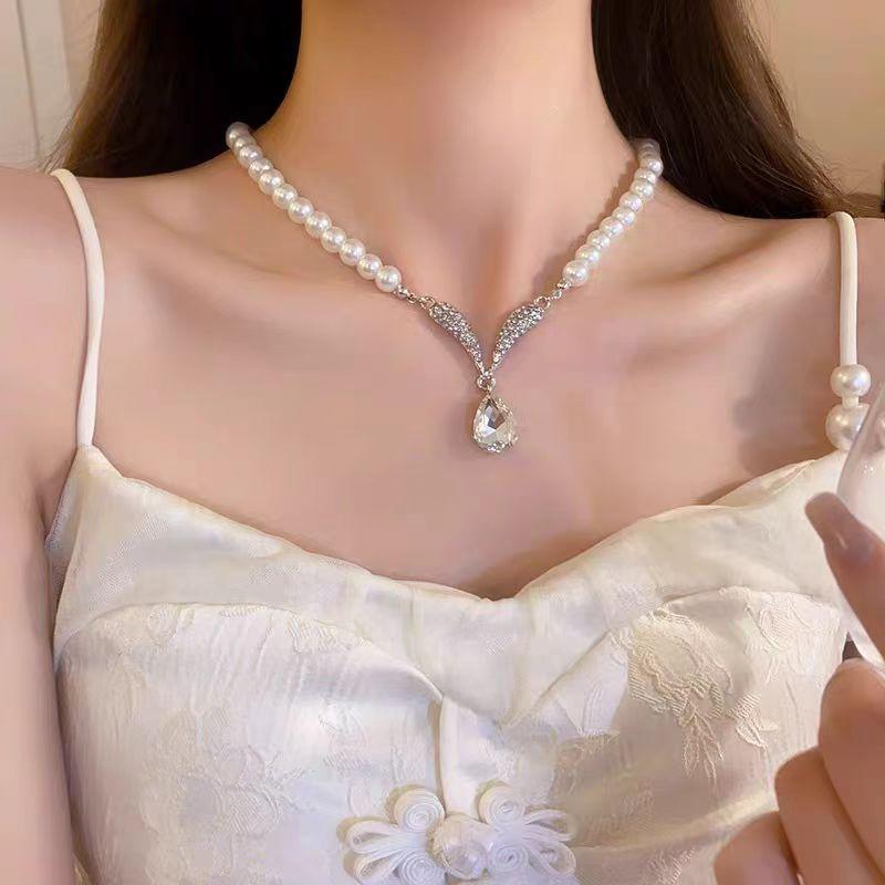 Pearl Necklace Neck Chain Earrings Set Light Luxury Niche Premium Collarbone Chain Evening Dress Accessories Women