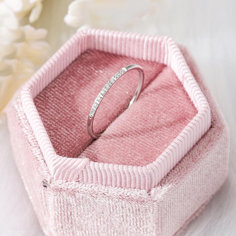 

Женское кольцо из титановой стали с восемью бриллиантами, можно носить как набор, не тускнеет, ультратонкое кольцо с роскошным, высококлассным ощущением. Size 10