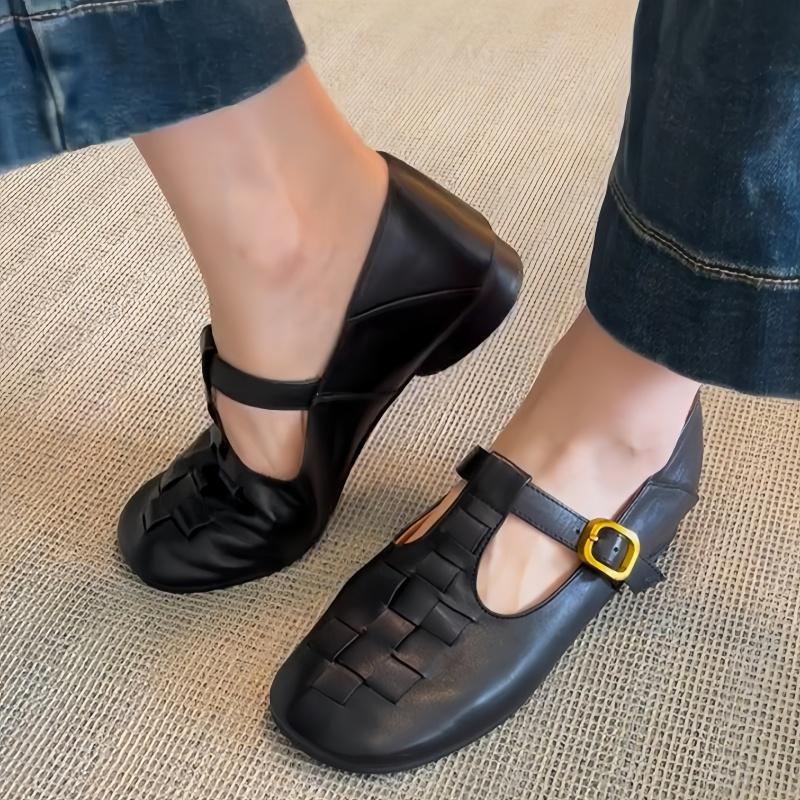 Mary Jane Women Shoes 2025 Spring New Casual Flat Loafers Retro Leather Buckle Strap Simple Style Women Shoes Comfy Flat