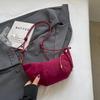 Persalized Croissant Shoulder Bag Velvet Material Zipper Handbag Designer Texture Versatile Dumpling-shaped Mobile Phe Bag