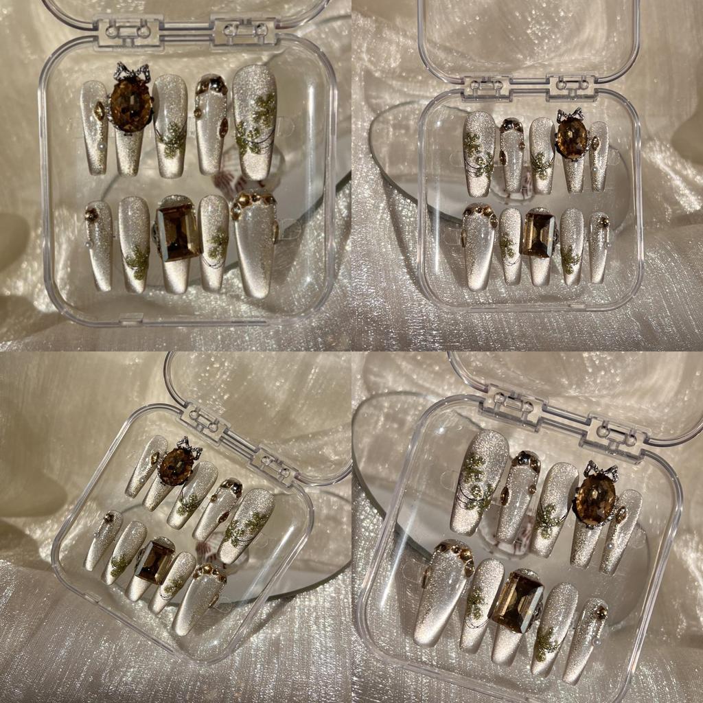 Glamorous And Eye-catching Nail Art For Fashionable Ladies