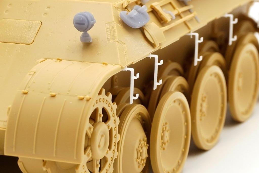 BSK Model 1/35 WWII German Panther Tank Ausf. D Side Skirt Hangers, Plastic Model Kit Parts, BSKD35021 (Tank)