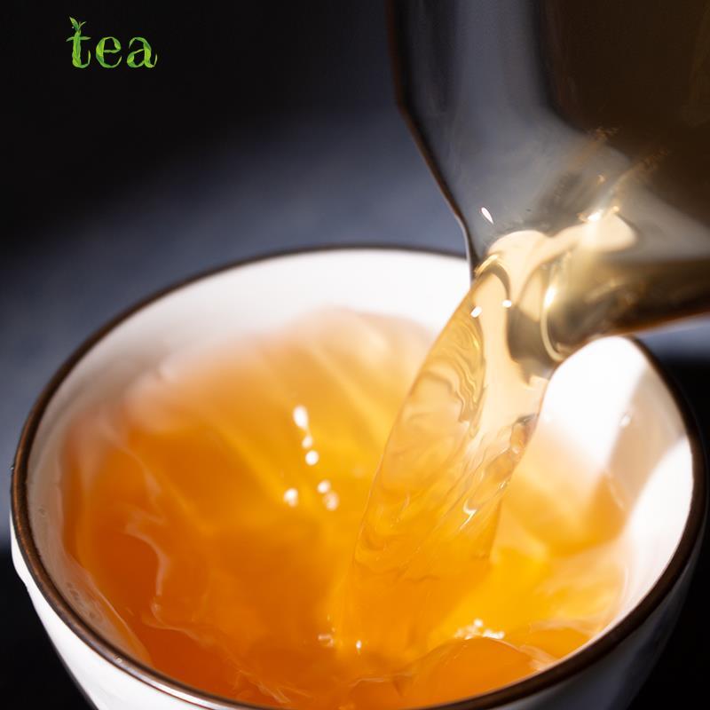 Tea Pu'er Tea, Raw Tea Cake Tea, 100g Small Cake Tea, Small Household Sai Pu'er Raw Tea, Yunnan Qizi Cake Tea