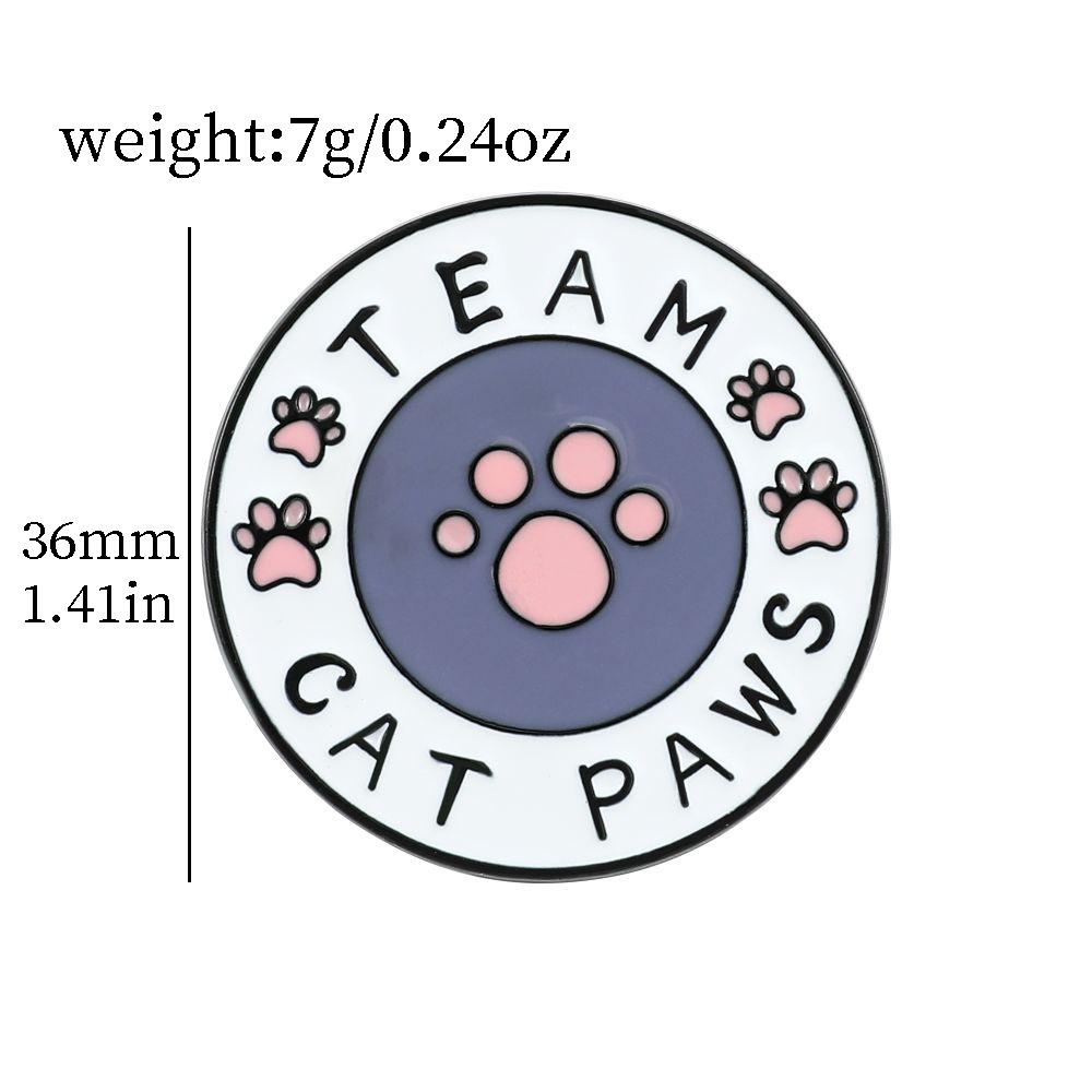 Claw Cat Adorable Style Alloy Pin Badge With Cute Design Animal