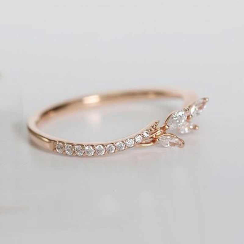 Huitan Women Fashion White Cubic Zircon Cute Leaf Wedding Engagement Ring Temperament Sweet Female Accessories Statement Jewelry