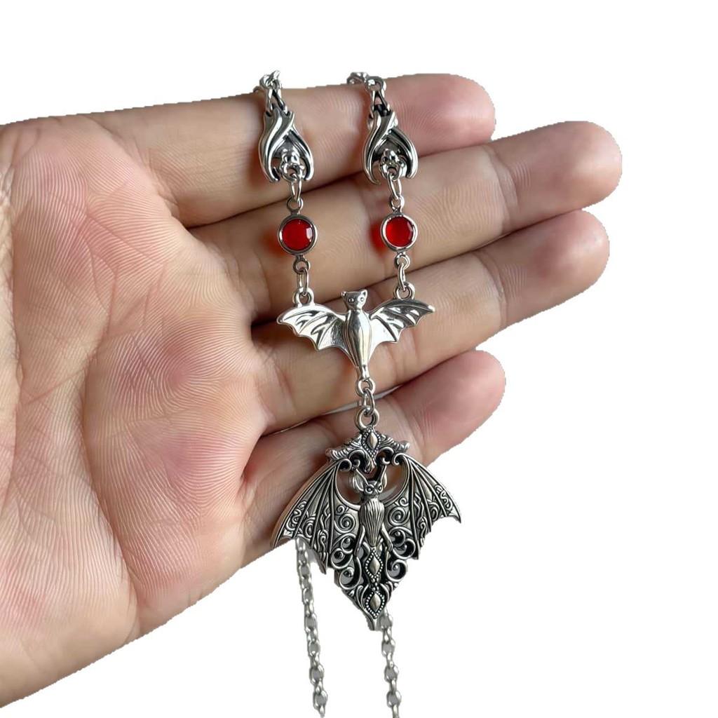Gothic Bat Pendant Necklace For Women With Alloy Cross Chain Halloween Jewelry