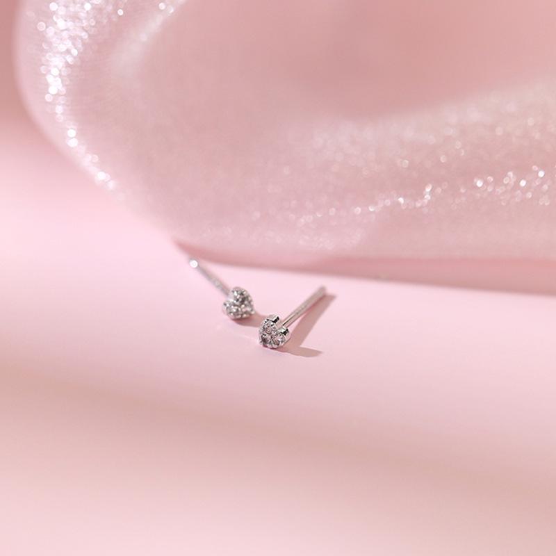 

Серебряные мини-серьги в форме сердца с цирконием S925 - изящные корейские серьги-гвоздики для женщин S925 Silver серебряный