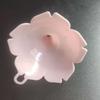 1Pcs Flower Shape Liquid Funnels Cherry Blossom Style Funnels Home Olive Oil Condiments Liquid Powder Dispenser Kitchen